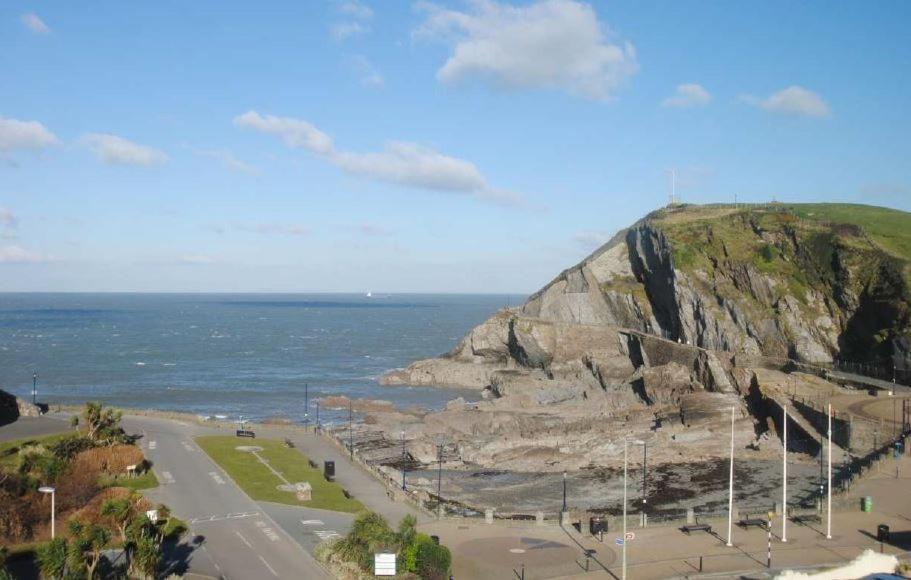 4 The View Apartments Ilfracombe - Seafront, Parking, Lift, Ev Exterior photo