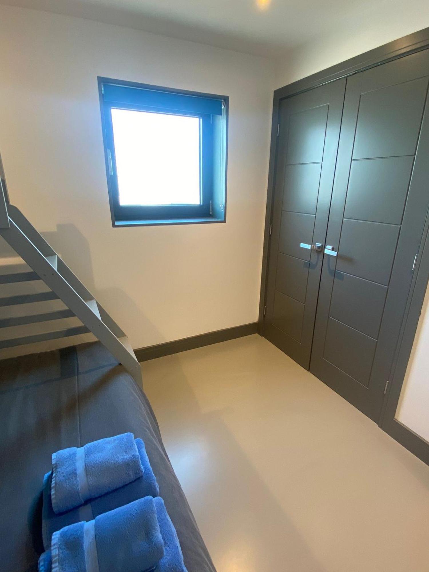 4 The View Apartments Ilfracombe - Seafront, Parking, Lift, Ev Exterior photo